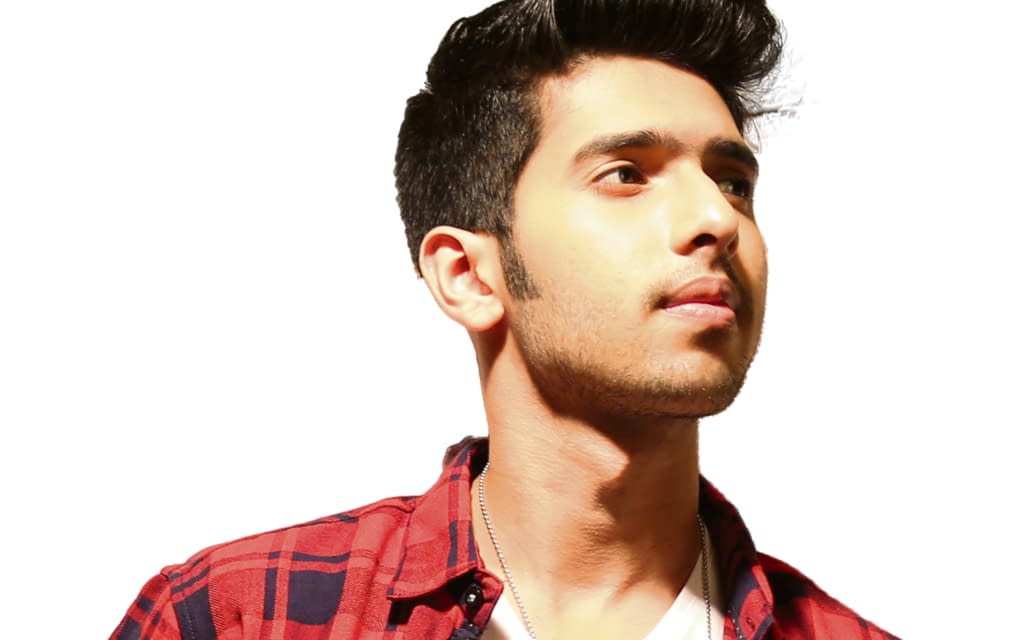 Paparazzo shares Butta Bomma video on Instagram without crediting Armaan  Malik; singer has witty reaction