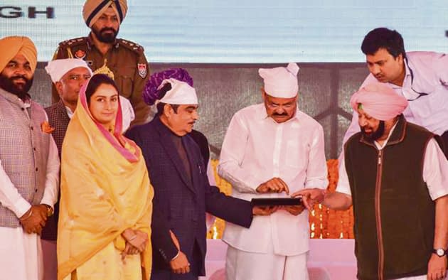 Venkaiah Naidu Lays Foundation Stone For Kartarpur Corridor