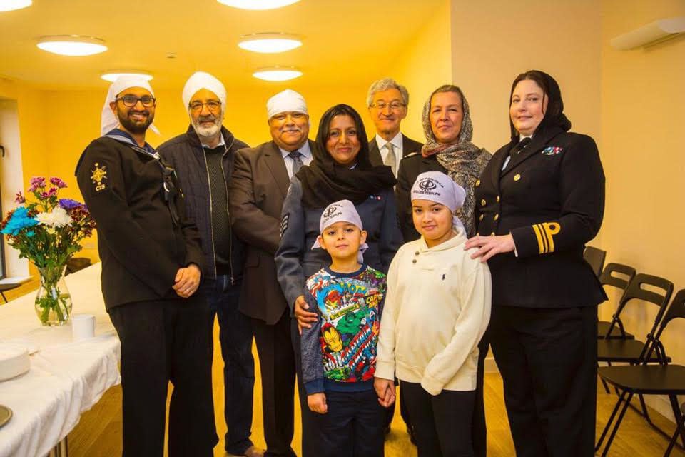 Hundreds Of Sikhs Celebrate 350th Anniversary Of Guru Gobind