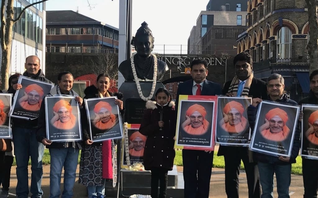 Nris Hold Prayer At Basaveshwara Statue Why basaveshwara statue in london?